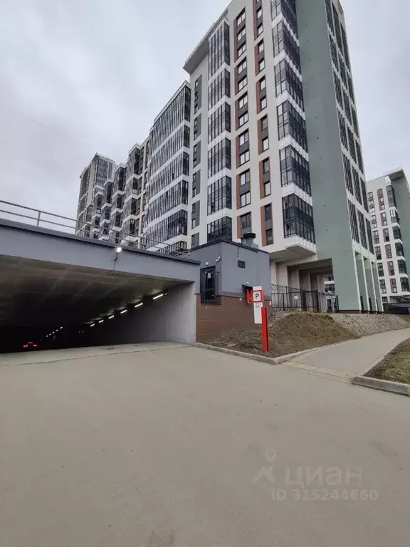 Гараж в Санкт-Петербург ул. Верхне-Каменская, 9к1 (13 м) - Фото 0