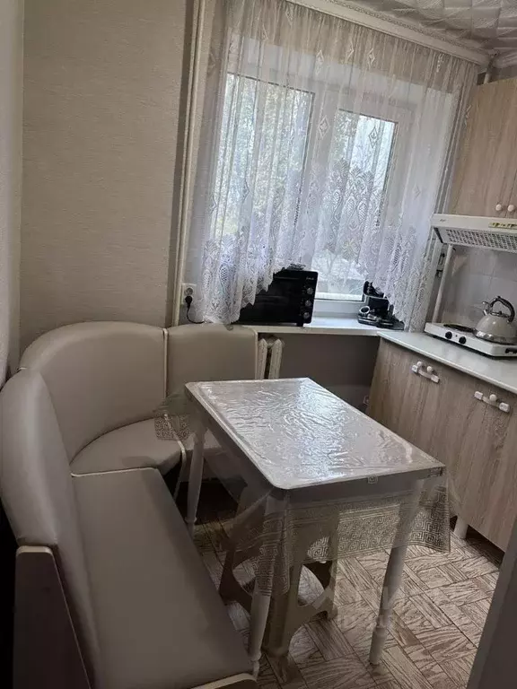 3-к кв. Крым, Красногвардейский район, Октябрьское пгт ул. Кондрашина, ... - Фото 1