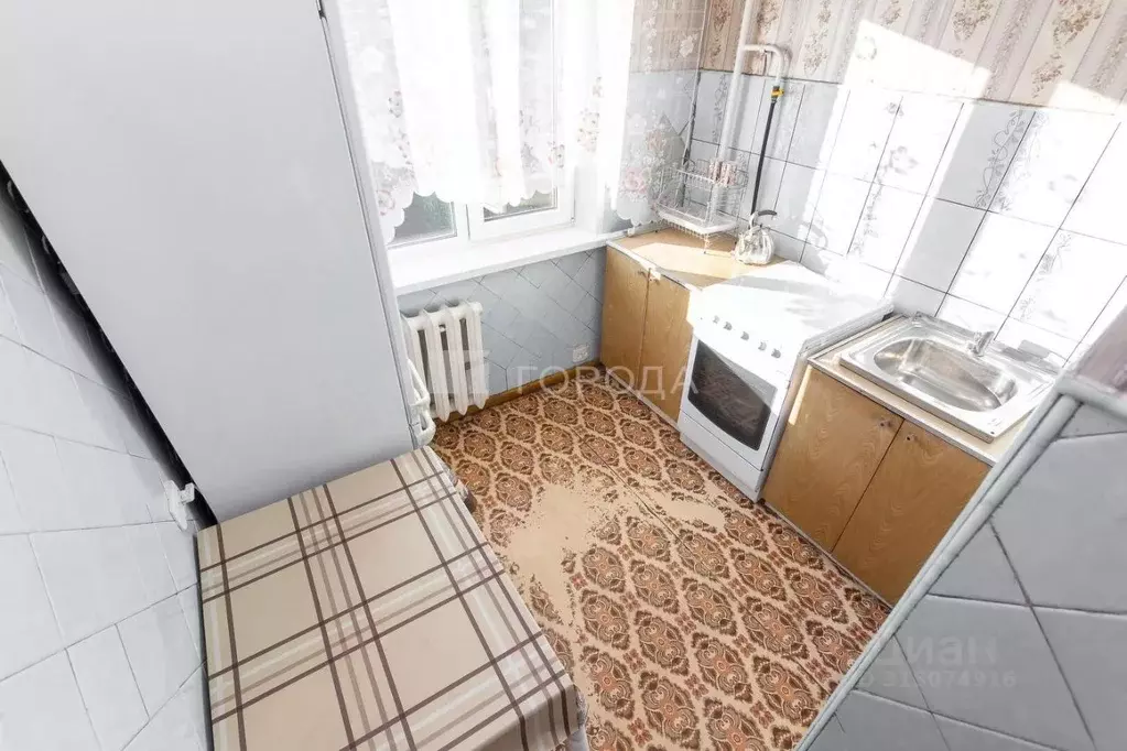 2-к кв. Алтайский край, Барнаул ул. Антона Петрова, 180 (44.0 м) - Фото 0