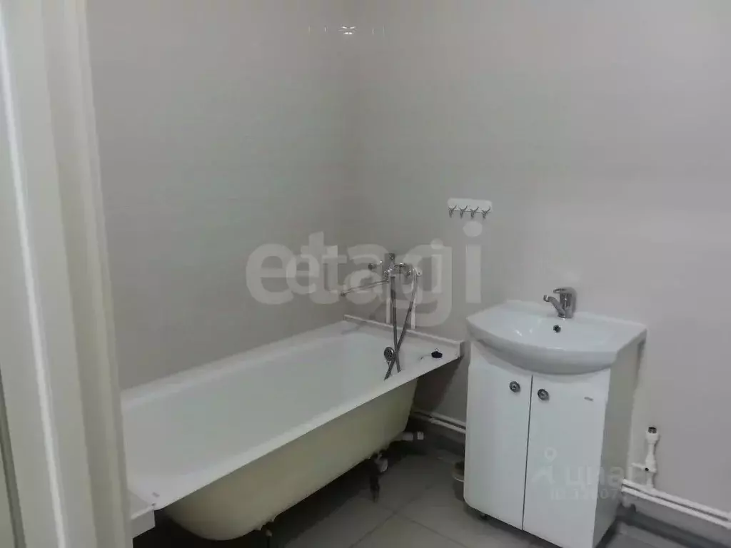 2-к кв. Саха (Якутия), Якутск Залог мкр,  (71.1 м) - Фото 1