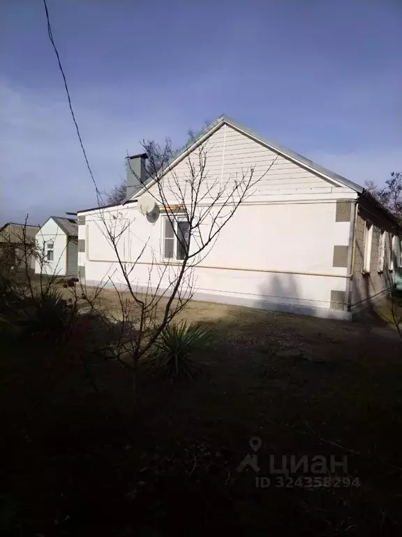 Дом в Ростовская область, Азовский район, Кугейское с/пос, пос. ... - Фото 1