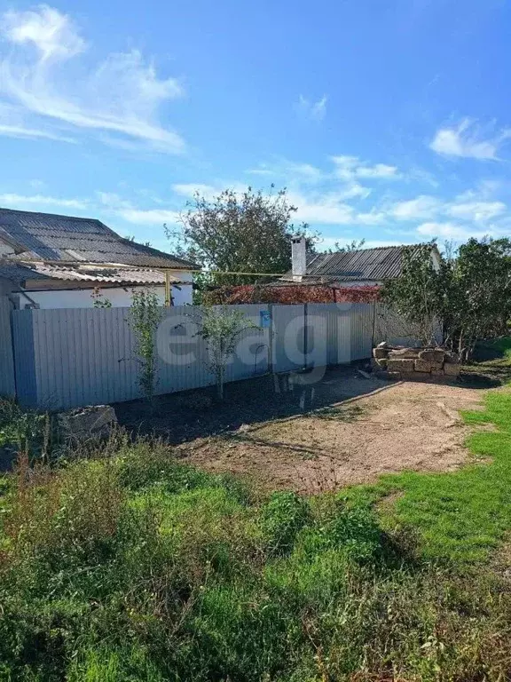Дом в Крым, Сакский район, Добрушинское с/пос, с. Елизаветово ул. ... - Фото 1