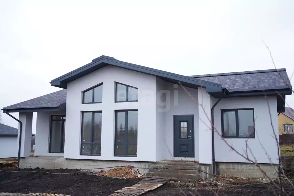 Дом в Мордовия, Лямбирский район, Берсеневское с/пос, пос. Звездный  ... - Фото 1