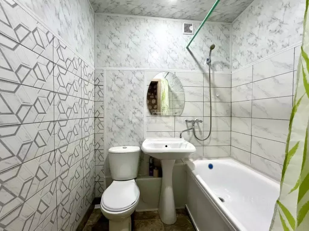 1-к кв. Курганская область, Курган Половинская ул., 10 (34.0 м) - Фото 1