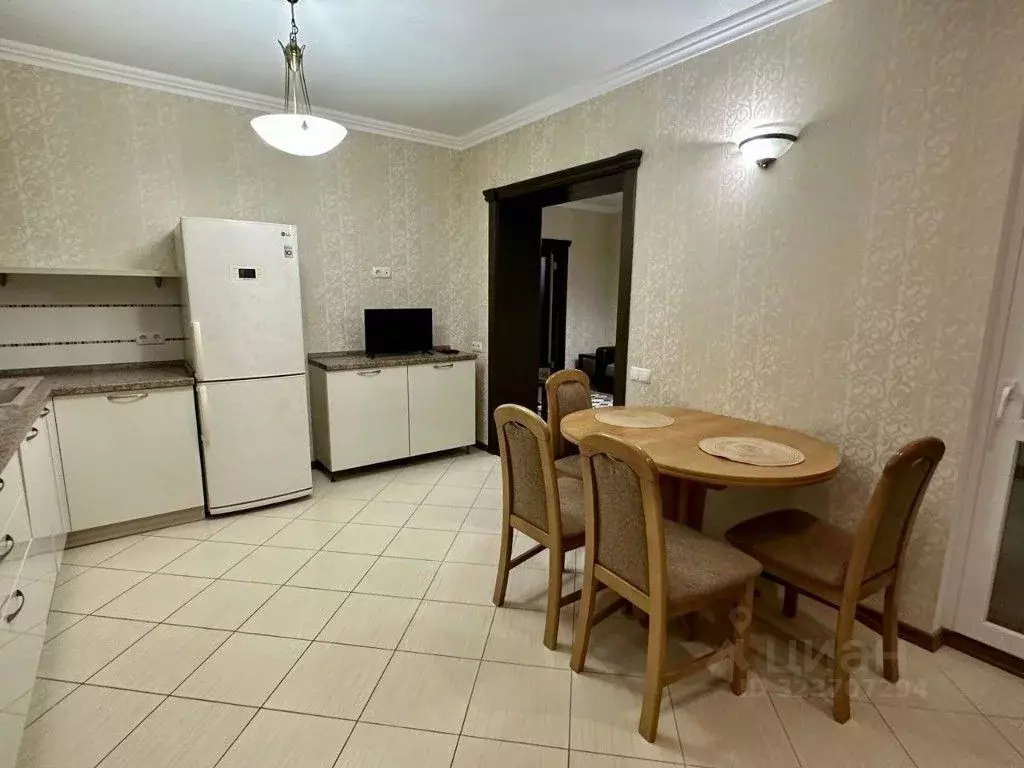 2-к кв. Крым, Симферополь ул. Смольная, 25А (80.0 м) - Фото 2