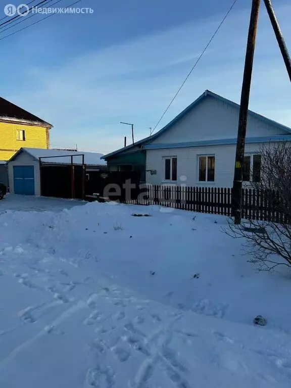 Дом в Омская область, рабочий посёлок Таврическое, Северная улица ... - Фото 0