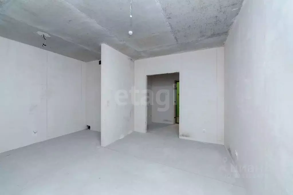 Студия Тюменская область, Тюмень ул. Тимофея Чаркова, 81к2 (32.0 м) - Фото 1