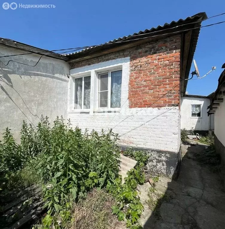 4-комнатная квартира: Шахты, Комсомольская улица, 10 (64.9 м) - Фото 0