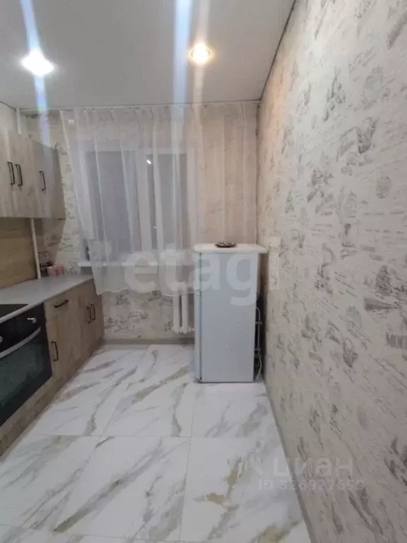 2-к кв. Тюменская область, Тюмень Одесская ул., 26 (50.0 м) - Фото 2