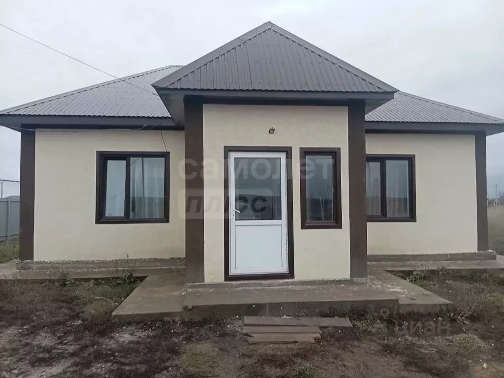 Дом в Оренбургская область, с. Ташла ул. Артема Коровина (95 м) - Фото 1