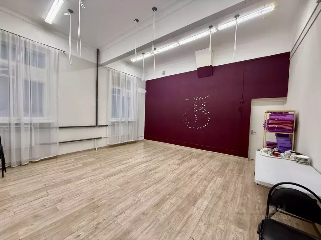 Помещение свободного назначения в Москва ул. Маршала Вершинина, 10 (81 ... - Фото 1