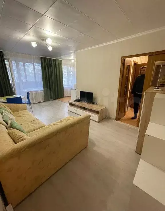 2-к. квартира, 43 м, 4/6 эт. - Фото 0
