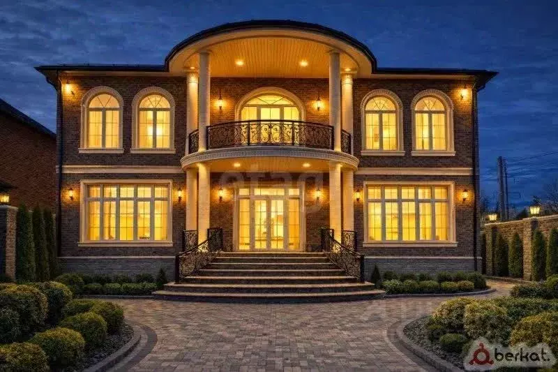 Дом в Ингушетия, Назрановский район, с. Экажево  (510 м) - Фото 1