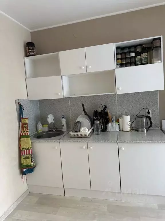 Комната Татарстан, Казань ул. Азата Аббасова, 10 (12.0 м) - Фото 2
