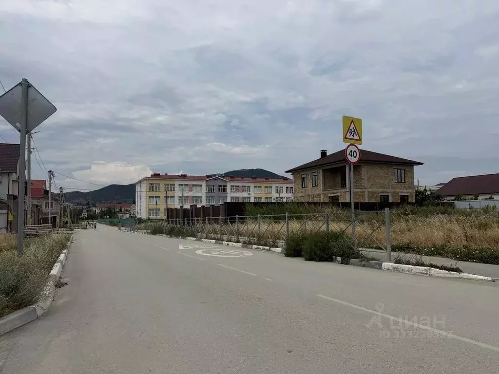 Участок в Крым, Судак бул. Ореховый, 24 (6.0 сот.) - Фото 1