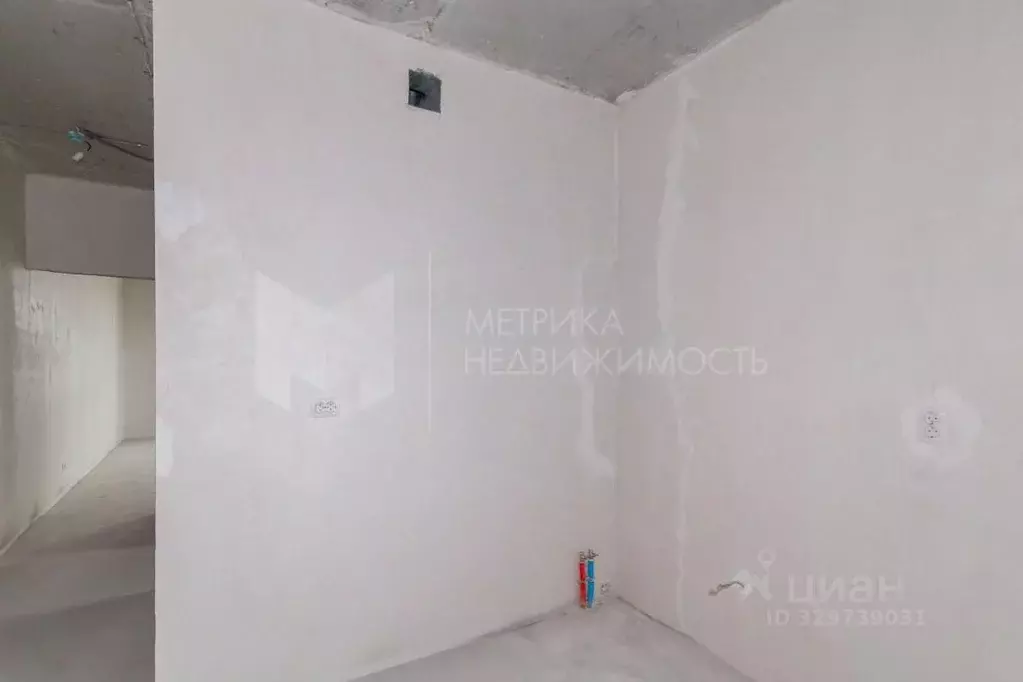 2-к кв. Тюменская область, Тюмень ул. Братьев Бондаревых, 5 (78.7 м) - Фото 1