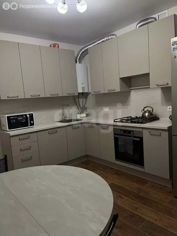 2-комнатная квартира: село Лобаново, улица Строителей, 2/3 (54 м) - Фото 1