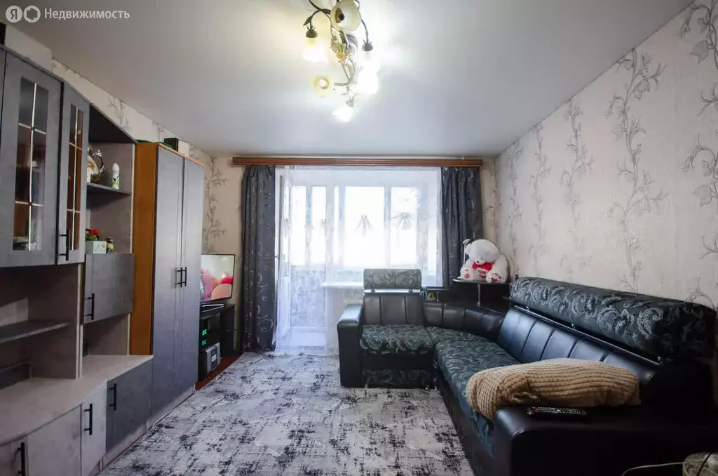 2-комнатная квартира: Ялуторовск, Заводская улица, 2 (48.4 м) - Фото 2