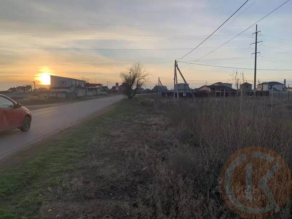 Участок в Крым, Евпатория городской округ, Заозерное пгт ул. Садовая ... - Фото 1