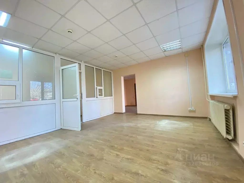 Помещение свободного назначения в Московская область, Лотошино пгт ул. ... - Фото 2