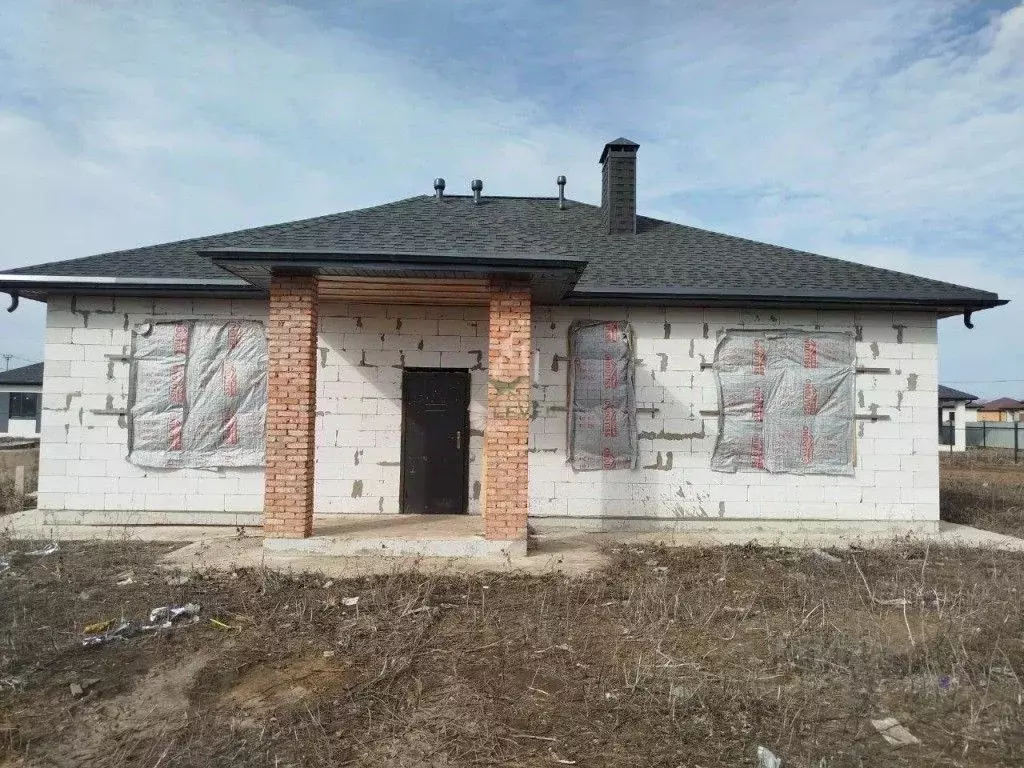 Коттедж в Саратовская область, Энгельсский район, Новопушкинское ... - Фото 1