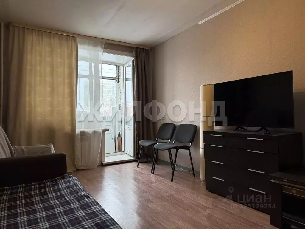 3-к кв. Новосибирская область, Новосибирск ул. Челюскинцев, 14 (60.0 ... - Фото 2