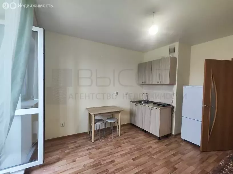Квартира-студия: Тюмень, Верхнетарманская улица, 1 (20 м) - Фото 1