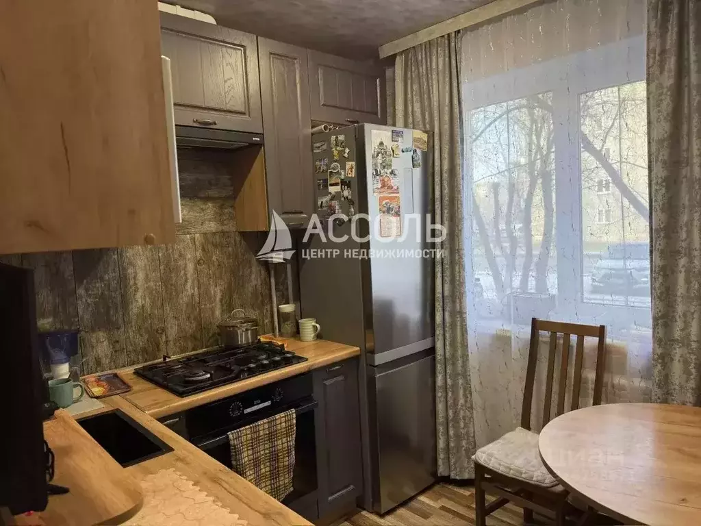 3-к кв. Омская область, Омск ул. 50 лет ВЛКСМ, 1 (59.0 м) - Фото 1