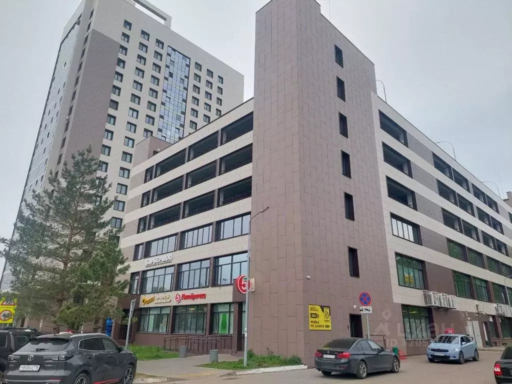 Помещение свободного назначения в Татарстан, Набережные Челны ул. ... - Фото 0