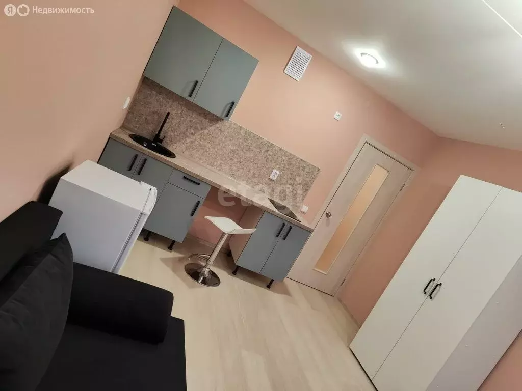 Квартира-студия: Екатеринбург, улица Евгения Савкова, 44Б (21 м) - Фото 1