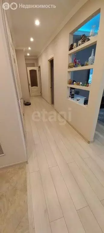 3-комнатная квартира: Омск, улица 13-я Линия, 37к2 (77.1 м) - Фото 1