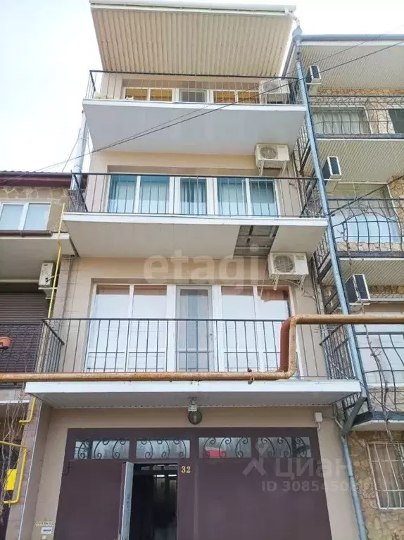 Таунхаус в Крым, Феодосия наб. Черноморская (390 м) - Фото 1