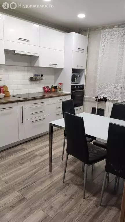 3-комнатная квартира: Тосно, улица Блинникова, 6 (72 м) - Фото 0