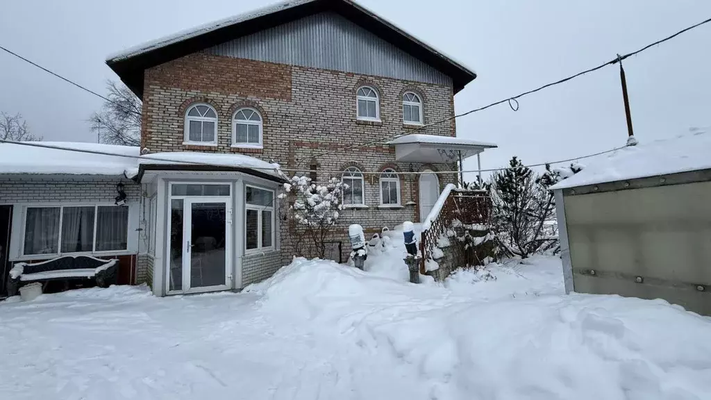 Дом в Ленинградская область, Киришский район, Глажевское с/пос, д. ... - Фото 1