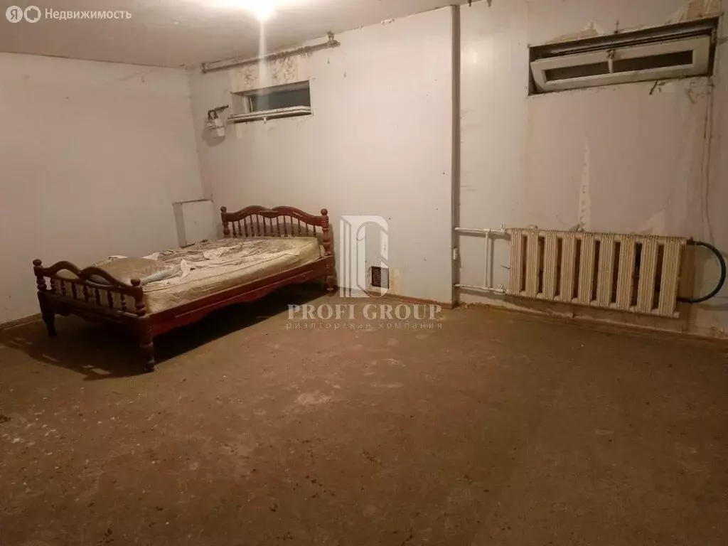 4-комнатная квартира: Махачкала, улица Абдуллы Гаджиева, 32 (100 м) - Фото 1