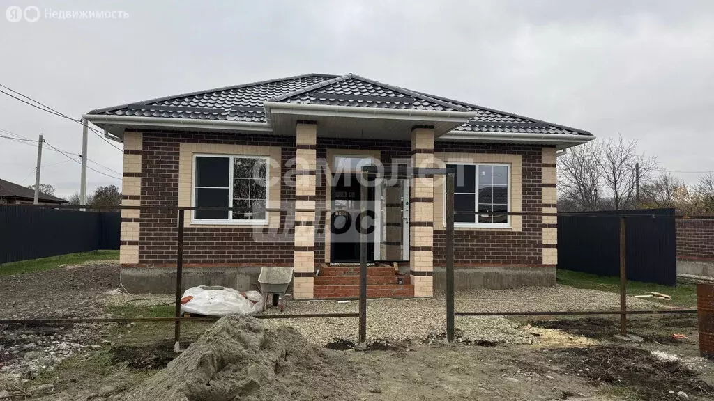 Дом в Тимашевск, микрорайон Индустриальный (100 м) - Фото 1