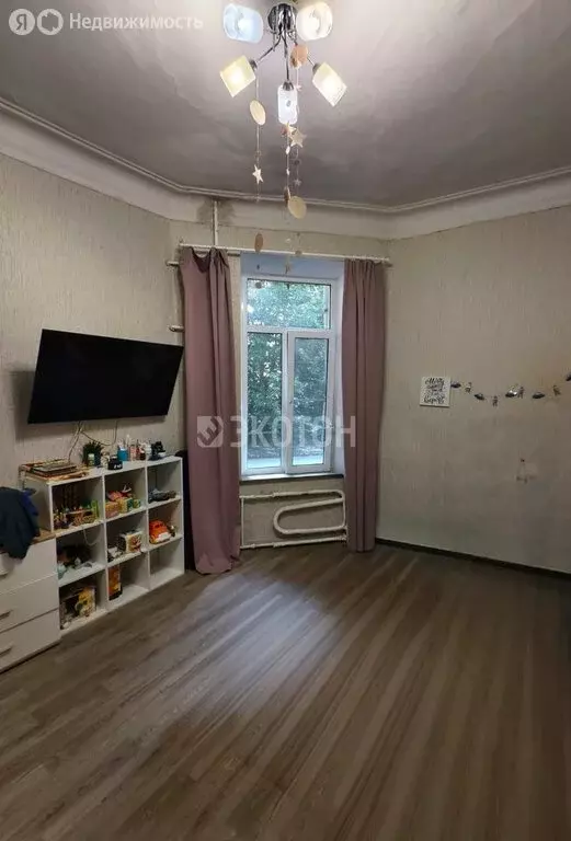 3-комнатная квартира: Санкт-Петербург, Мытнинская улица, 5/2 (64.2 м) - Фото 0