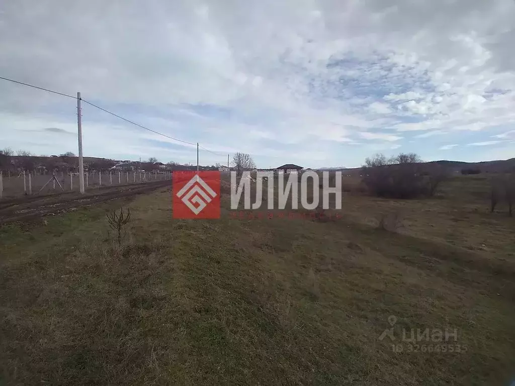 Участок в Крым, Симферопольский район, с. Пожарское  (10.0 сот.) - Фото 2