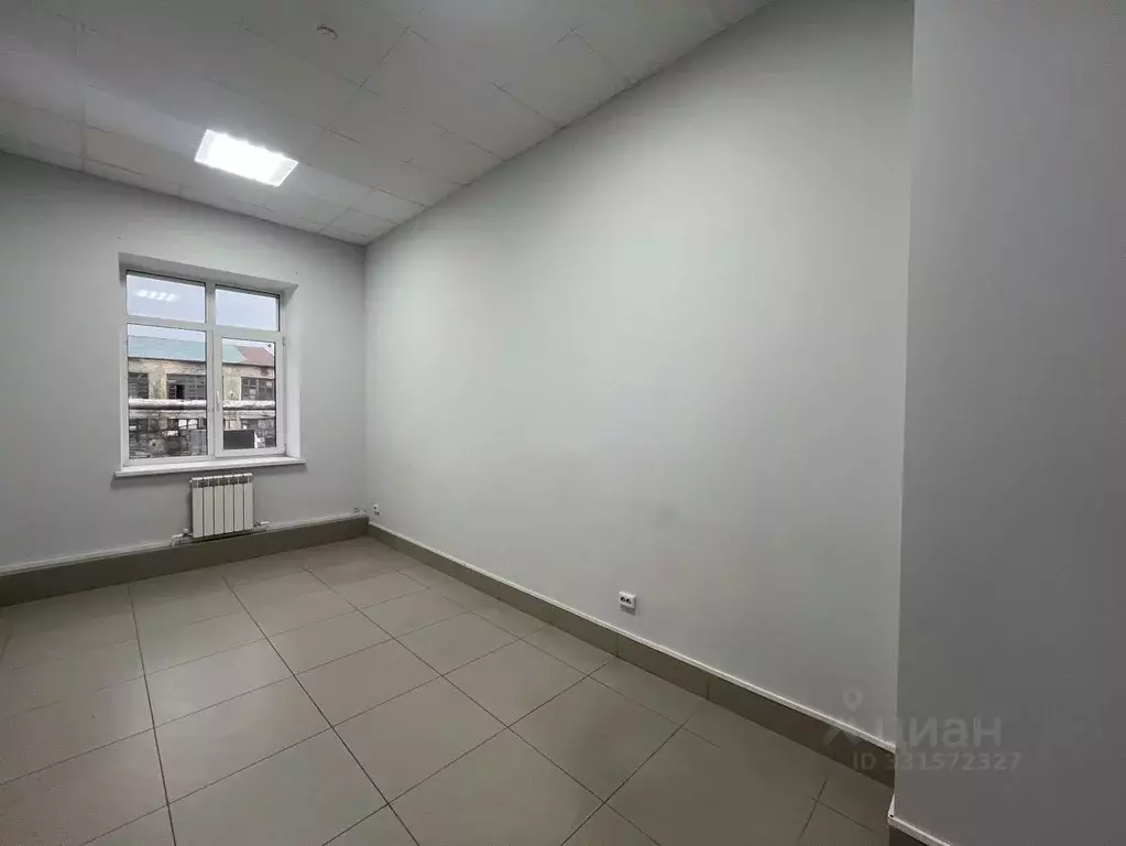 Офис в Татарстан, Казань ул. Мазита Гафури, 50к6 (18 м) - Фото 1