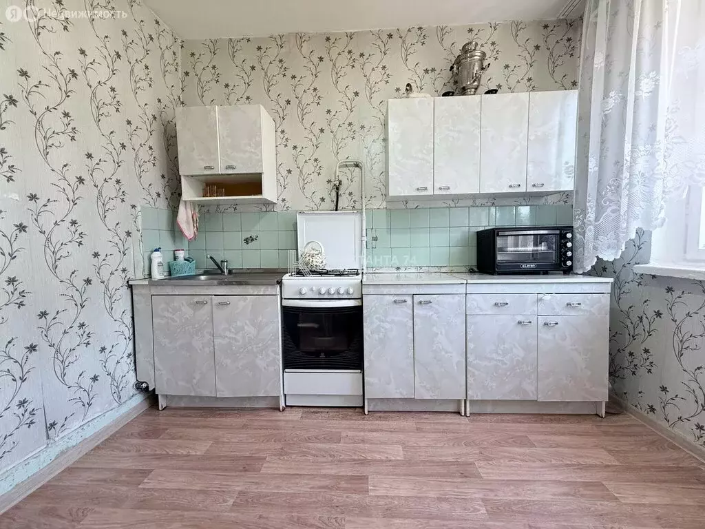 3-комнатная квартира: Миасс, Уральская улица, 193 (64.7 м) - Фото 2