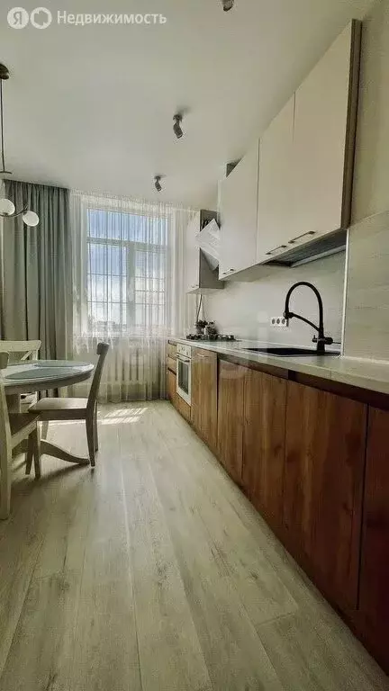 3-комнатная квартира: Батайск, улица Комарова, 132А (83.9 м) - Фото 1