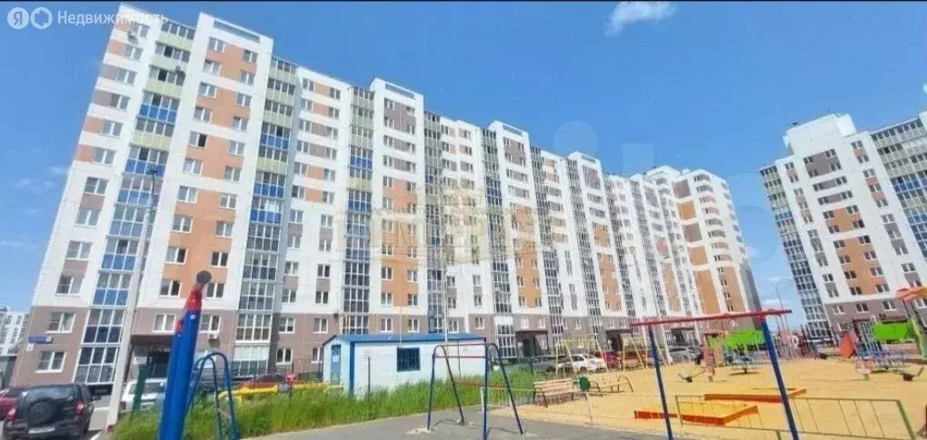 2-комнатная квартира: Медведево, посёлок городского типа Медведево, ... - Фото 0