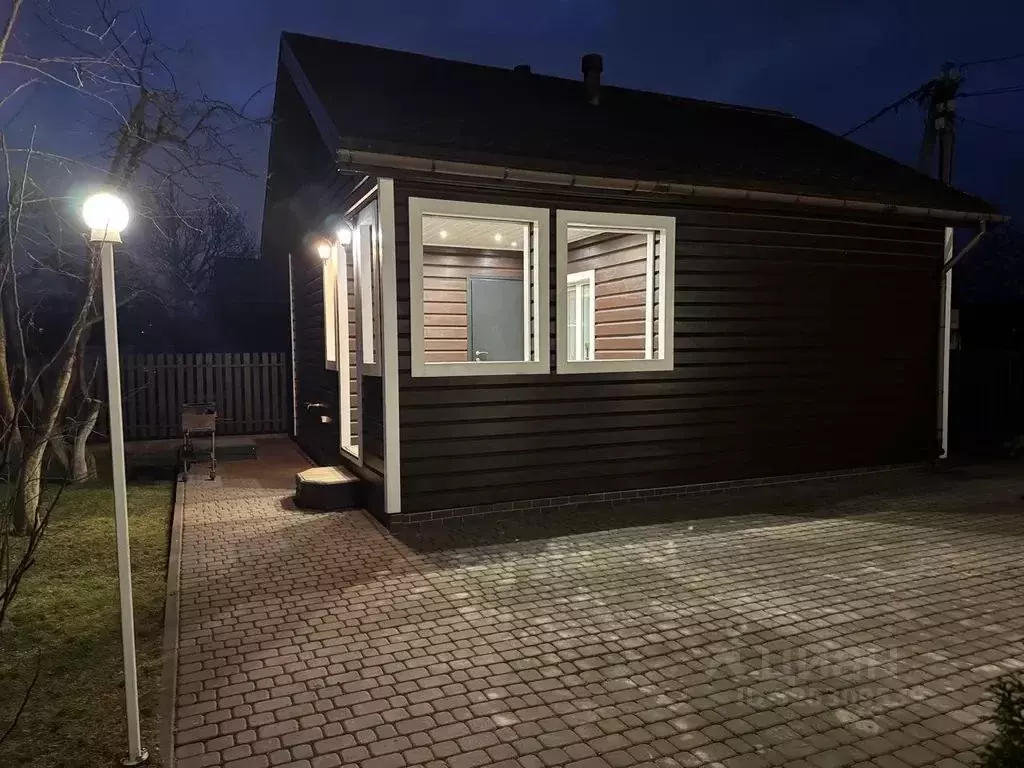 Дом в Новгородская область, Новгородский район, Ермолинское с/пос, д. ... - Фото 1