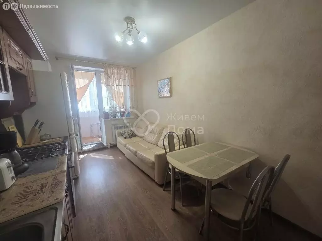 2-комнатная квартира: Волгоград, улица Добрушина, 10 (55.1 м) - Фото 1