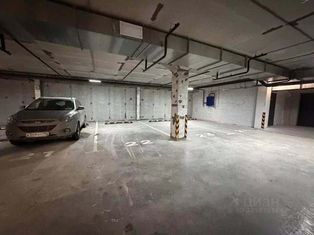 Гараж в Свердловская область, Екатеринбург ул. Громова, 26/3 (19 м) - Фото 2