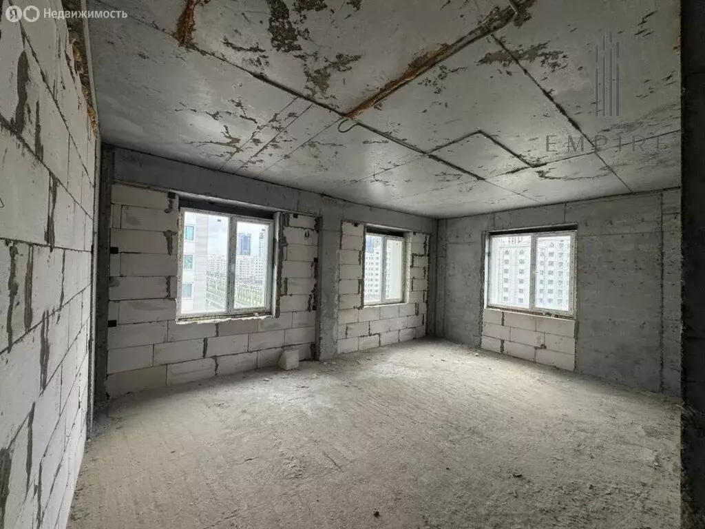 3-комнатная квартира: Грозный, проспект В.В. Путина, 1/82 (92.7 м) - Фото 1