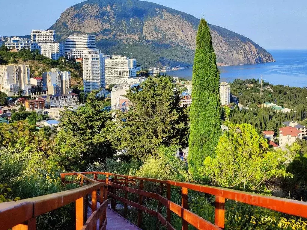 2-к кв. Крым, Ялта муниципальный округ, Гурзуф пгт ул. 60 лет СССР, 18 ... - Фото 1