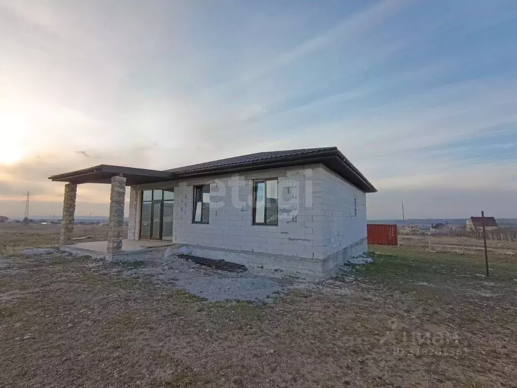 Дом в Крым, Симферопольский район, с. Чистенькое  (130 м) - Фото 1