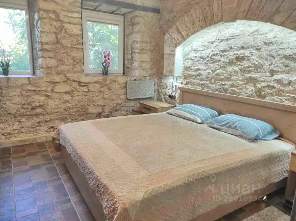 2-к кв. Ставропольский край, Пятигорск ул. Дзержинского, 52 (70.0 м) - Фото 0