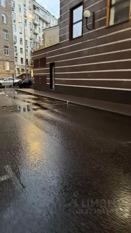 Гараж в Москва Малый Патриарший пер., 3 (12 м) - Фото 2